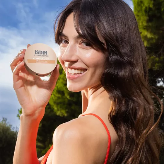 ISDIN Fotoprotetor Compact SPF50+ Cor Clara 10g - Image 3